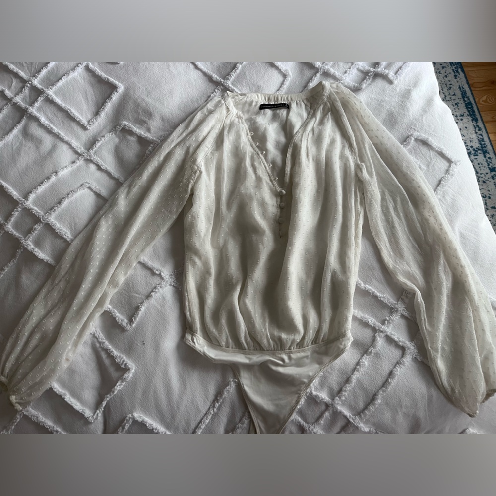 ABERCROMBIE & FITCH Flowy bodysuit